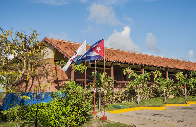 Versalles Hotel Santiago de Cuba Bagian luar foto